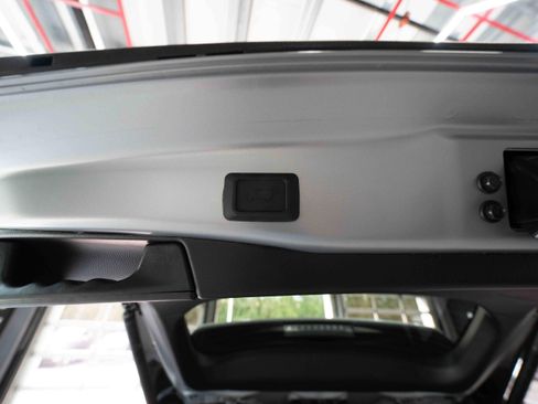 Used 2025 Toyota RAV4 XLE w/ Convenience Package image 29