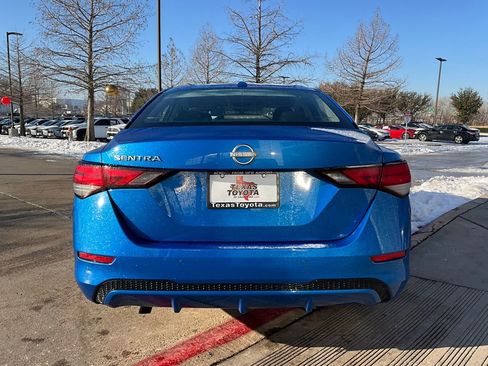 Used 2025 Nissan Sentra SV image 7