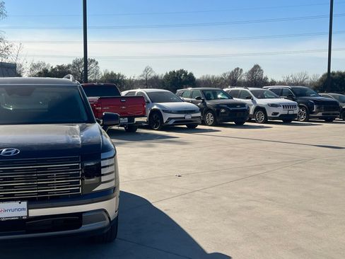 New 2026 Hyundai Palisade Limited image 3