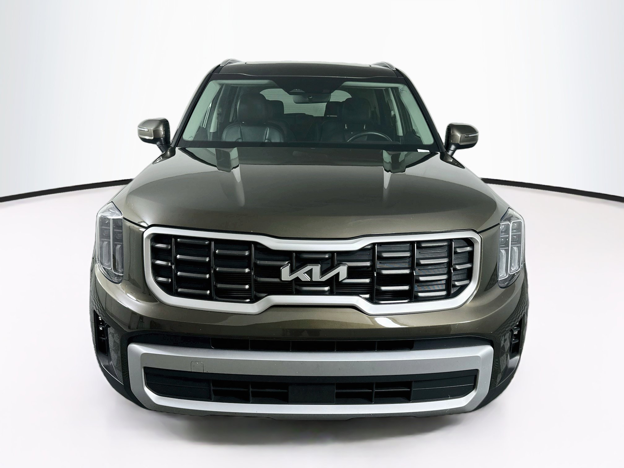 Used 2025 Kia Telluride S FWD image 2