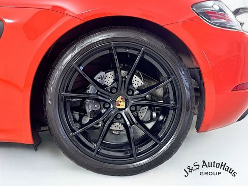 Used 2022 Porsche 718 Cayman RWD image 38