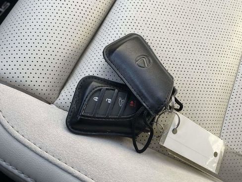 Used 2023 Lexus RX 350 w/ Accessory Package (Z1) AWD/4WD image 32