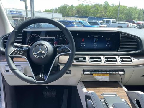 New 2026 Mercedes-Benz GLE 350 4MATIC image 2