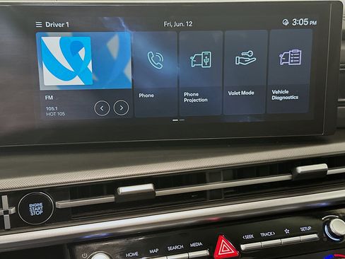 Used 2025 Hyundai Santa Fe SEL FWD image 24