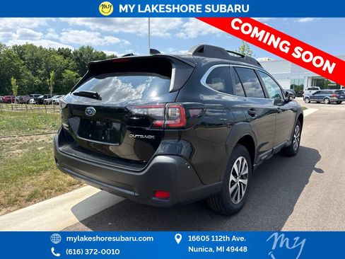 Used 2025 Subaru Outback Premium AWD/4WD image 7