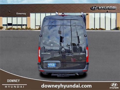 Used 2023 Mercedes-Benz Sprinter 2500 image 5