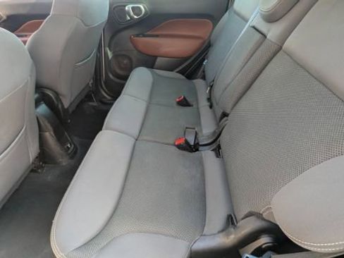 Used 2014 FIAT 500L Trekking w/ Popular Equipment Group image 19