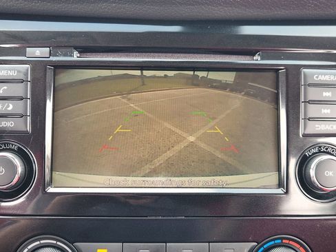 Used 2020 Nissan Rogue S FWD image 13