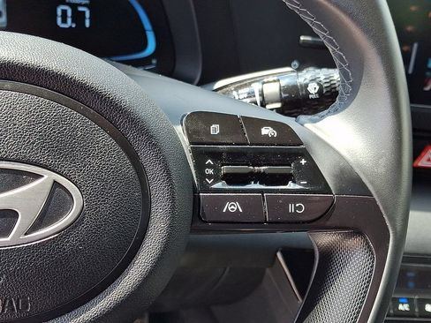 Certified 2025 Hyundai Elantra Sport FWD image 22
