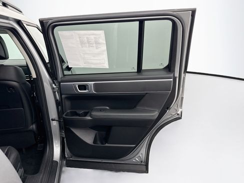 Used 2025 Hyundai Santa Fe SEL FWD image 30