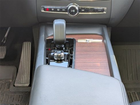 New 2024 Volvo XC60 T8 Plus w/ Protection Package Premier image 9