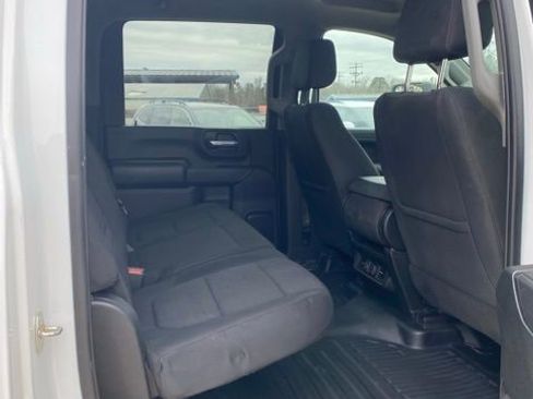 Used 2022 Chevrolet Silverado 2500 LT w/ Convenience Package image 9