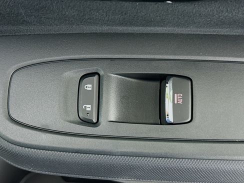 Used 2025 Subaru Forester Touring image 29