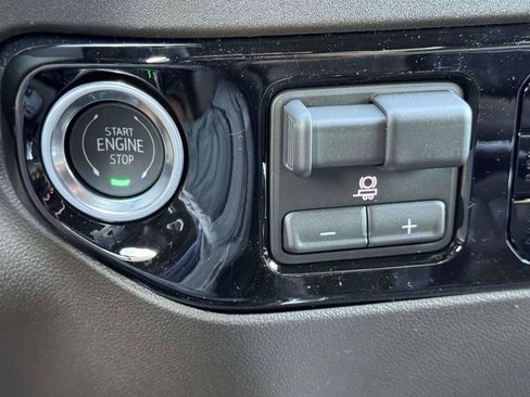 New 2026 Chevrolet Silverado 1500 LTZ w/ LTZ Premium Package AWD/4WD image 8