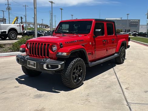 Used 2021 Jeep Gladiator Sport AWD/4WD image 3