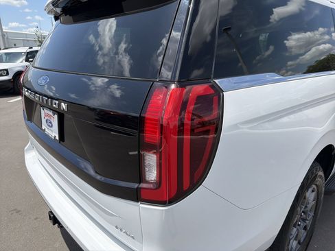 Used 2025 Ford Expedition Max Active RWD image 8