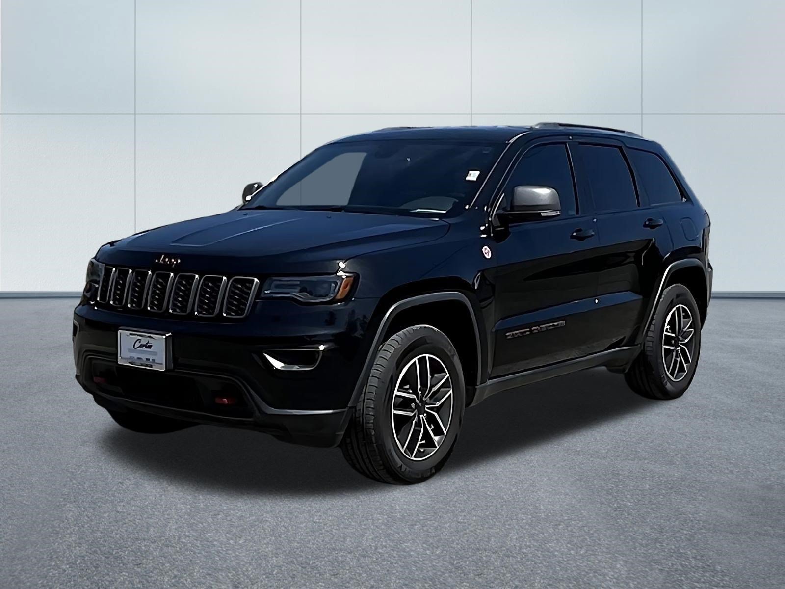 Used 2021 Jeep Grand Cherokee Trailhawk w/ Trailhawk Luxury Group AWD/4WD image 3