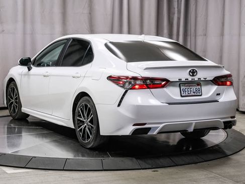 Used 2023 Toyota Camry SE w/ Convenience Package FWD image 9