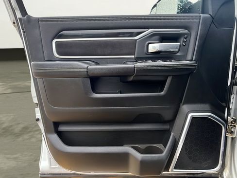 Used 2020 RAM 2500 Laramie AWD/4WD image 16