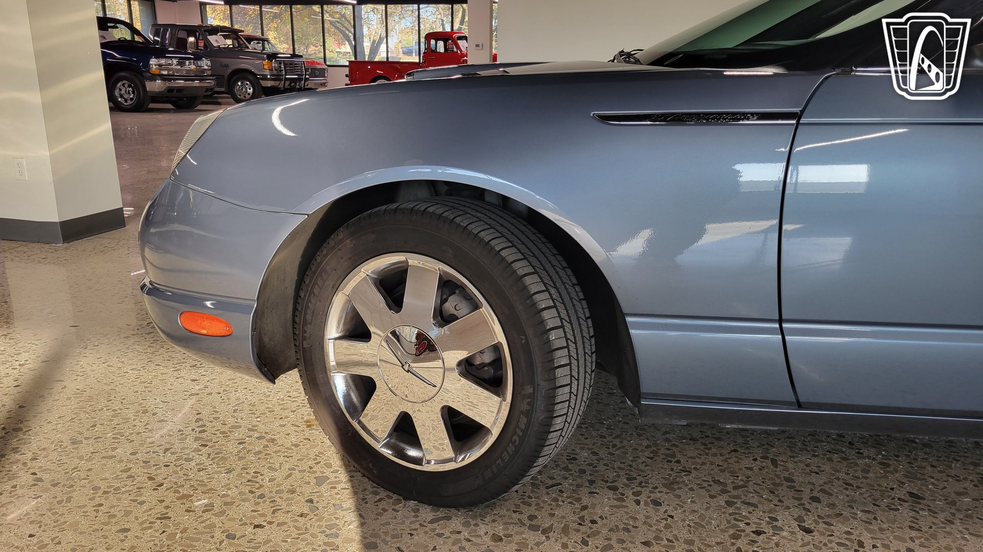 Used 2005 Ford Thunderbird RWD image 23