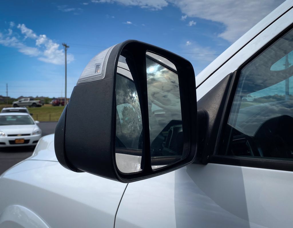 Used 2018 RAM 3500 Laramie w/ Sport Appearance Group AWD/4WD image 30