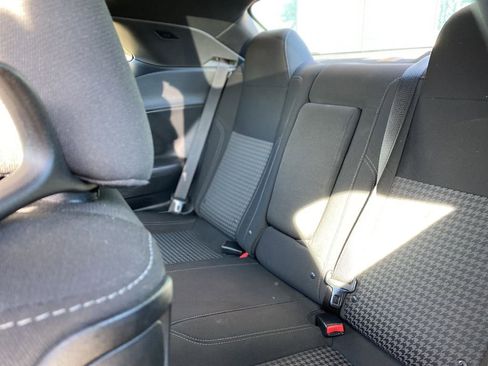 Used 2016 Dodge Challenger SXT image 12