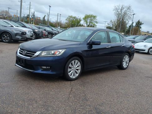 Used 2015 Honda Accord EX image 4