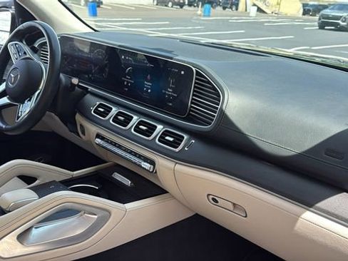 Certified 2022 Mercedes-Benz GLS 450 4MATIC image 10