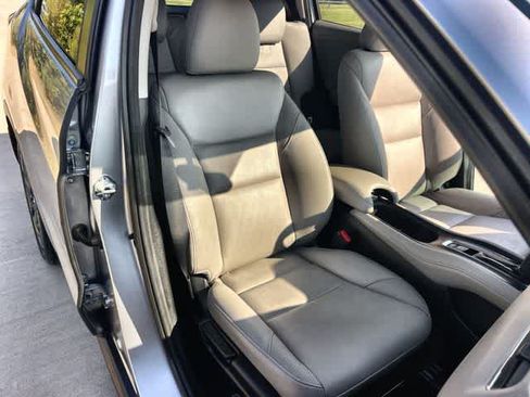 Used 2018 Honda HR-V EX-L image 12