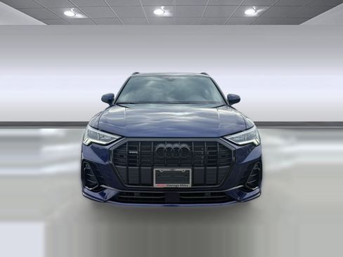 Certified 2025 Audi Q3 2.0T Premium w/ Convenience Package image 5
