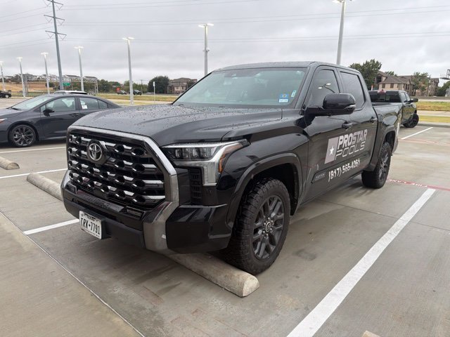 Used 2022 Toyota Tundra Platinum AWD/4WD image 2