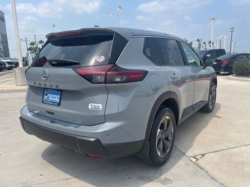Certified 2026 Nissan Rogue SV FWD image 3