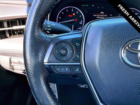 Used 2019 Toyota Avalon Touring w/ Advanced Safety Package image 11