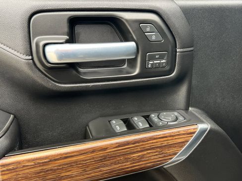 Used 2020 Chevrolet Silverado 2500 High Country w/ Z71 Off-Road Package image 12