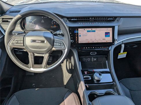 New 2026 Jeep Grand Cherokee Altitude AWD/4WD image 13