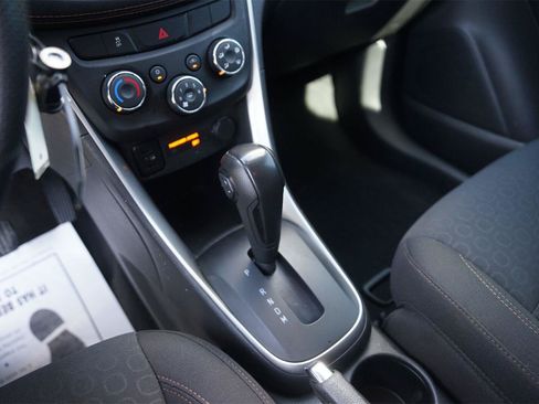 Used 2020 Chevrolet Trax LS w/ Tint and Cruise Package FWD image 28