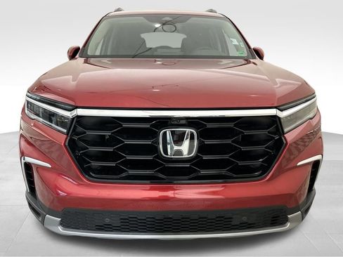 Used 2025 Honda Pilot Elite image 8