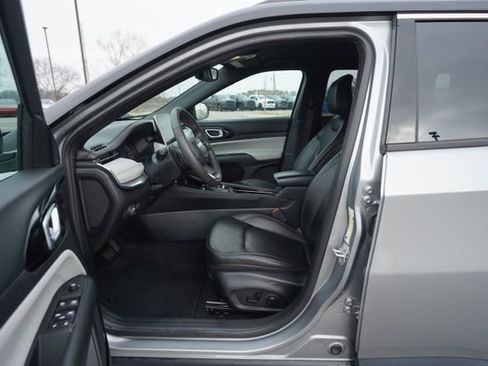 Used 2024 Jeep Compass Limited image 12