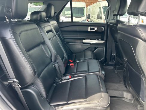 Certified 2020 Ford Explorer XLT w/ Equipment Group 202A AWD/4WD image 22
