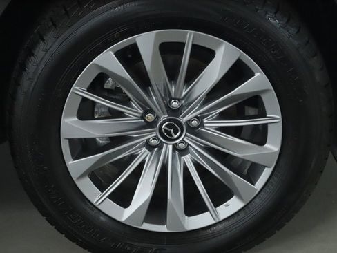 Used 2024 MAZDA CX-90 3.3 Turbo w/ Preferred Plus AWD/4WD image 10