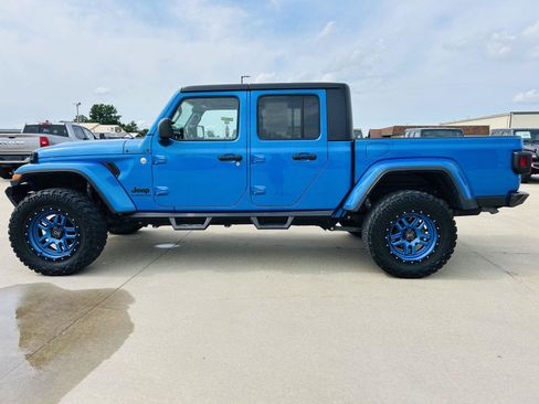 Used 2021 Jeep Gladiator Sport AWD/4WD image 32