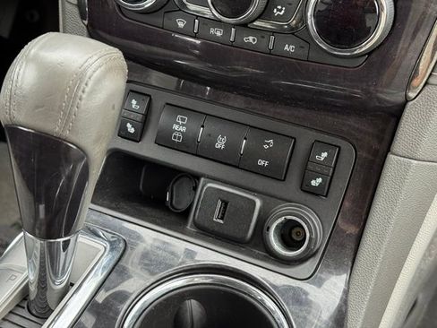 Used 2017 Buick Enclave Leather AWD/4WD image 15