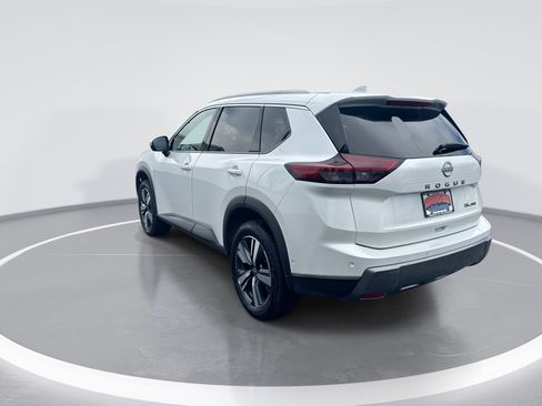 Used 2026 Nissan Rogue SL AWD/4WD image 6