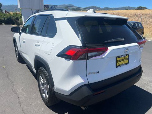 Certified 2025 Toyota RAV4 LE AWD/4WD image 8