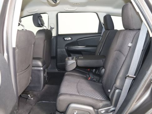 Used 2018 Dodge Journey SE w/ Popular Equipment Group FWD image 44