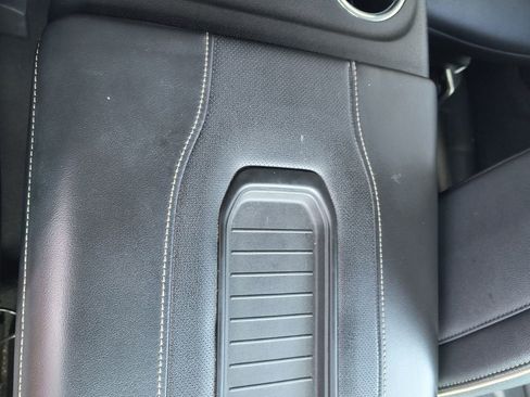 Used 2023 Chevrolet Suburban Premier image 11