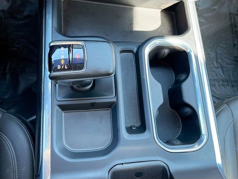 Used 2025 Chevrolet Silverado 1500 LTZ AWD/4WD image 17