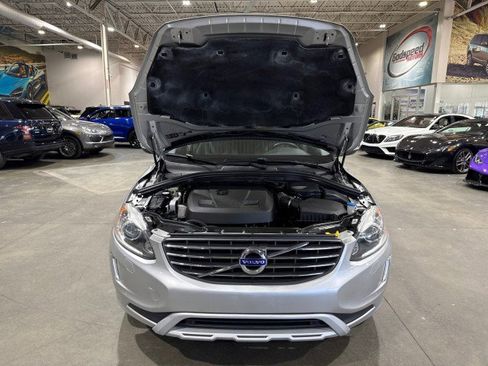 Used 2017 Volvo XC60 T6 Dynamic w/ Climate Package image 16