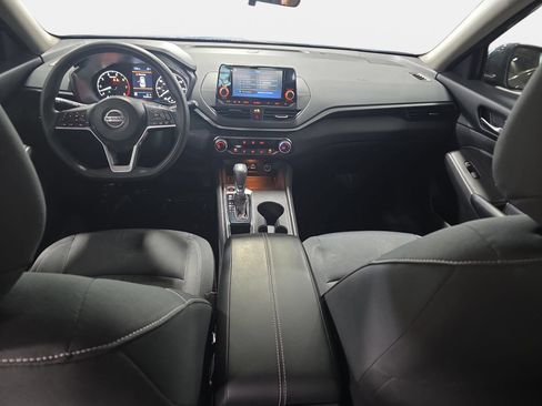 Used 2022 Nissan Altima 2.5 S FWD image 9