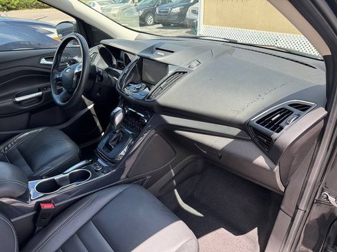 Used 2015 Ford Escape Titanium w/ Equipment Group 301A AWD/4WD image 19